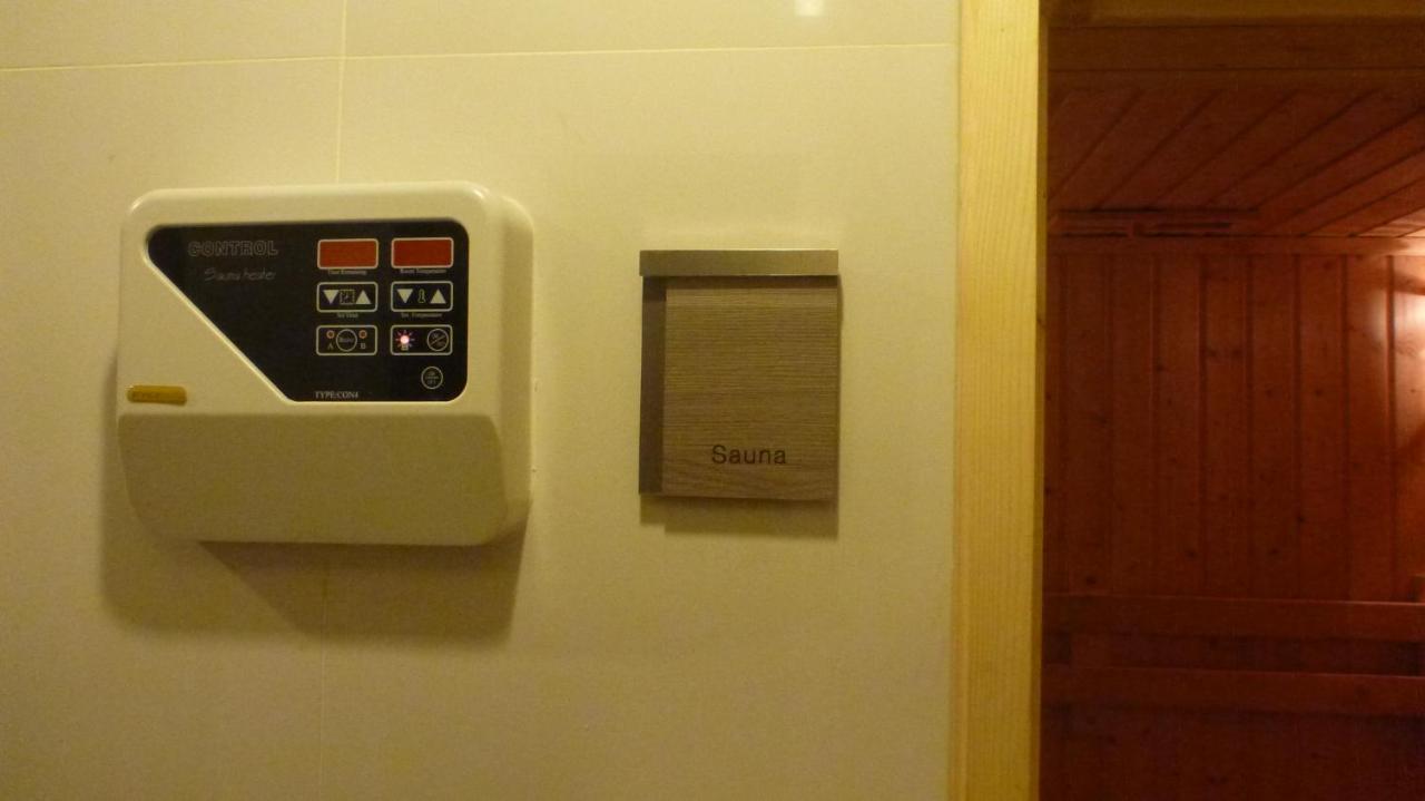 The Airport Courtyard Suvarnabhumi Airport Banguecoque Exterior foto A shower panel